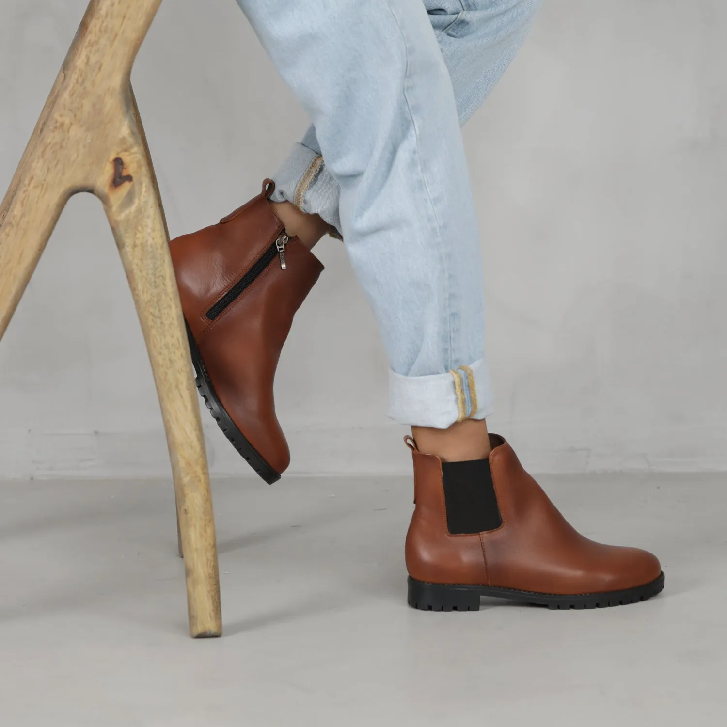 Chelsea Ankle Boot in Chestnut - 12435