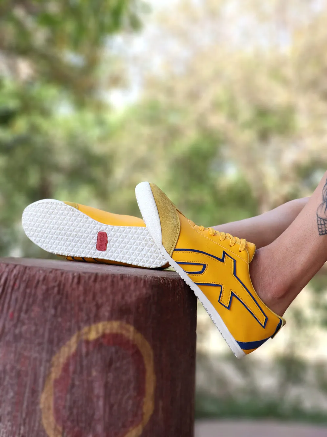 Men Yellow Trendy Lace Up Sneakers