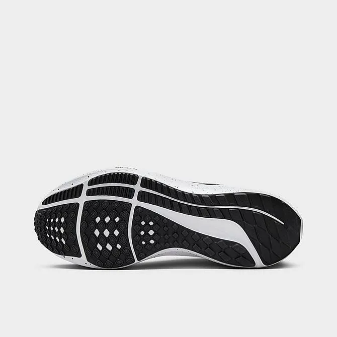 Nike Women's Pegasus 40 Shoes - White / Black