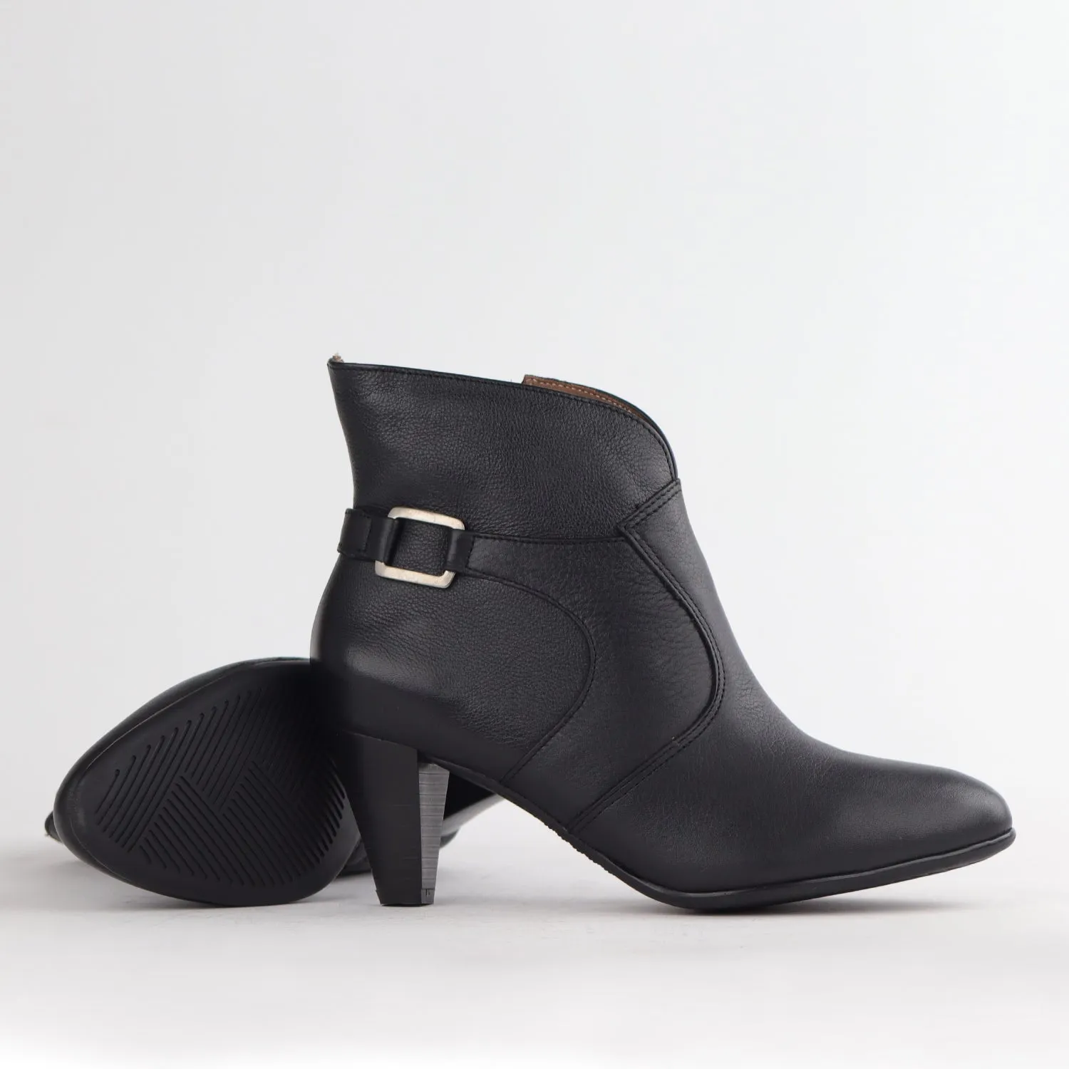 Pointed Ankle Boot in Black - 12486