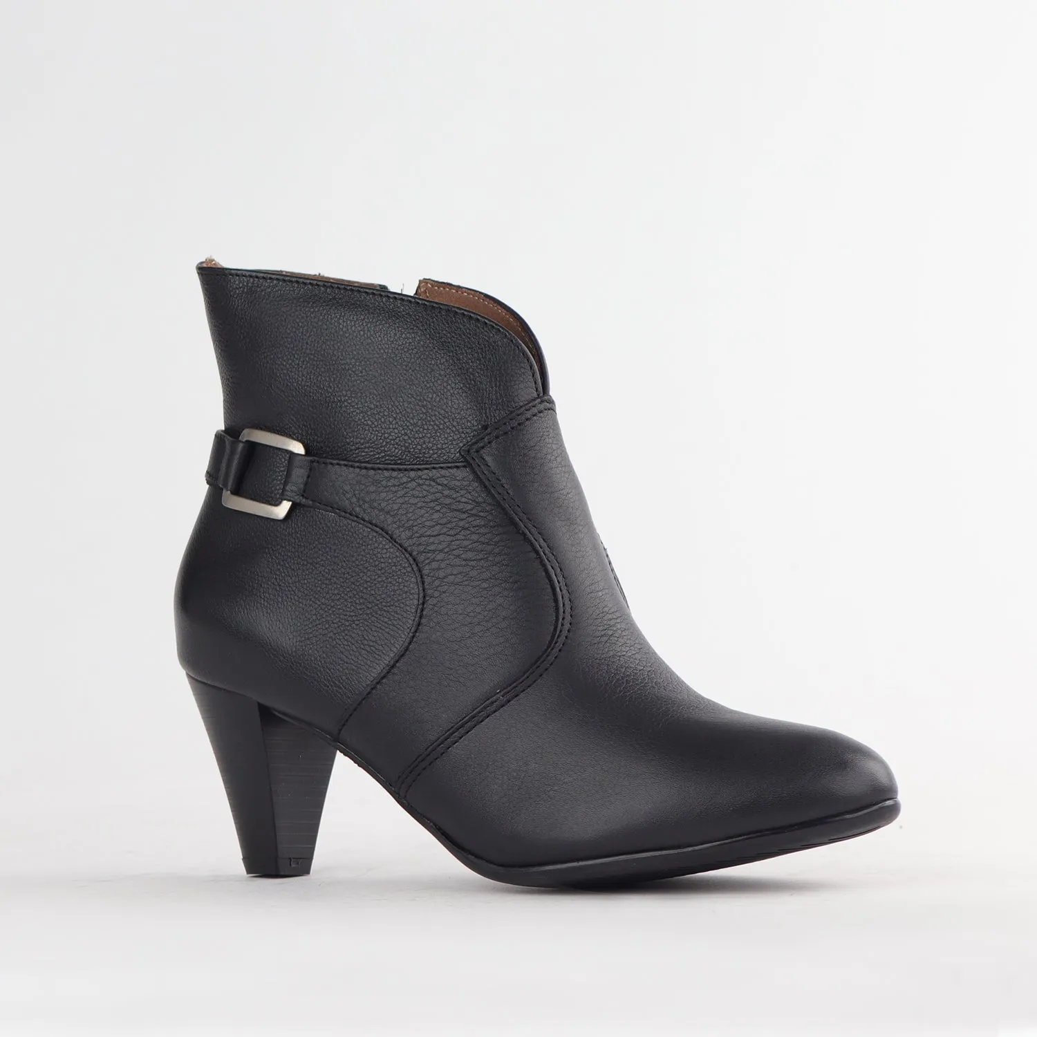 Pointed Ankle Boot in Black - 12486